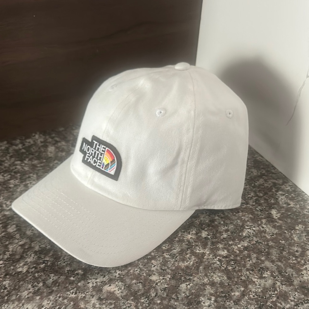 The North Face White Cap with Multicolor Logo